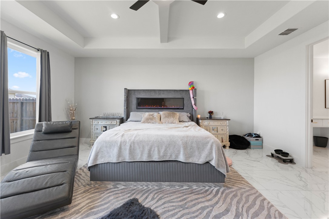 7810 Fold Property Photo 15