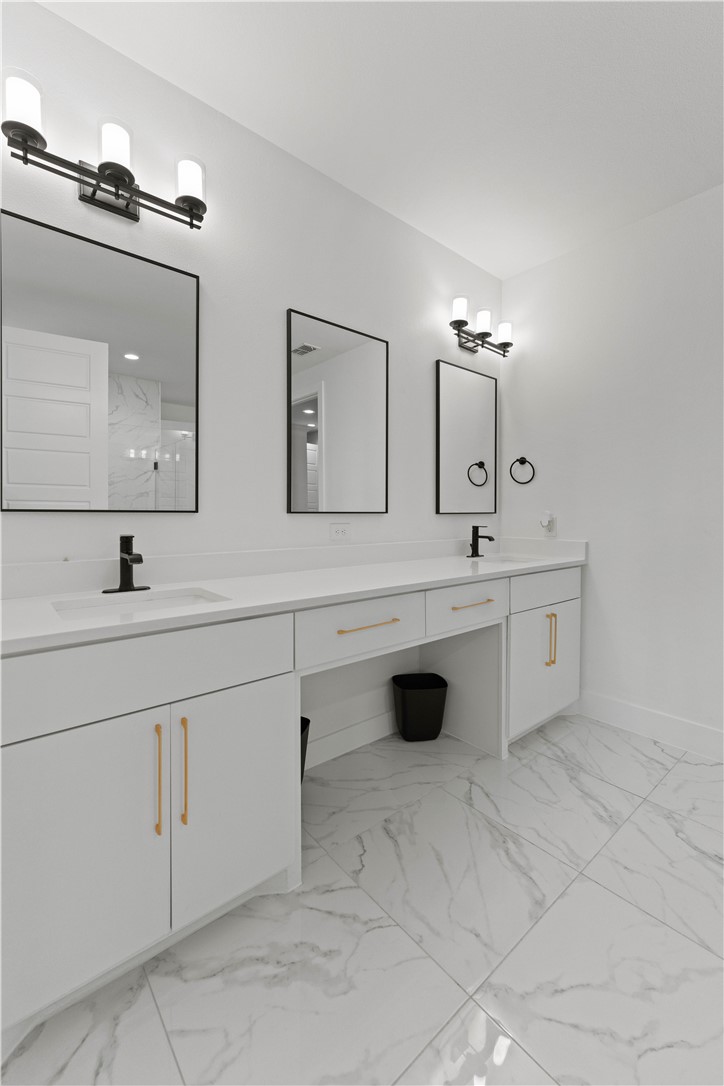 7810 Fold Property Photo 18