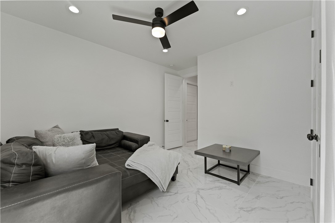7810 Fold Property Photo 23