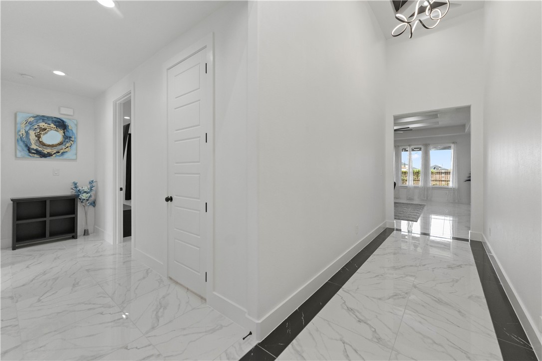 7810 Fold Property Photo 25