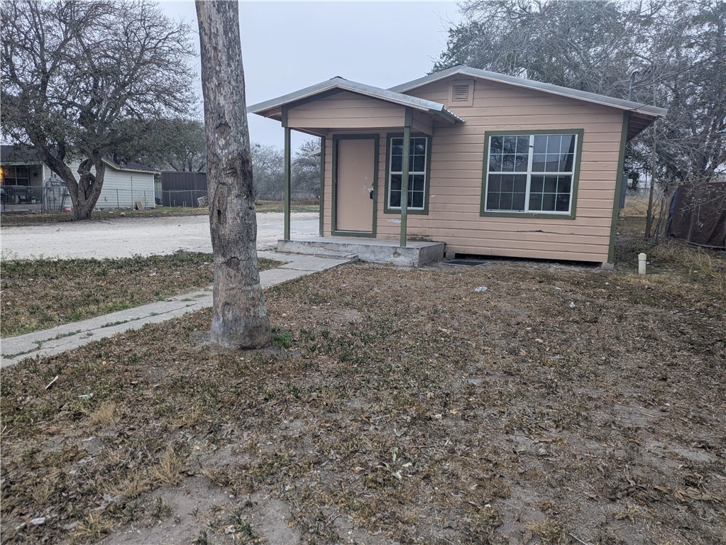 822 Olivo St Property Photo 1