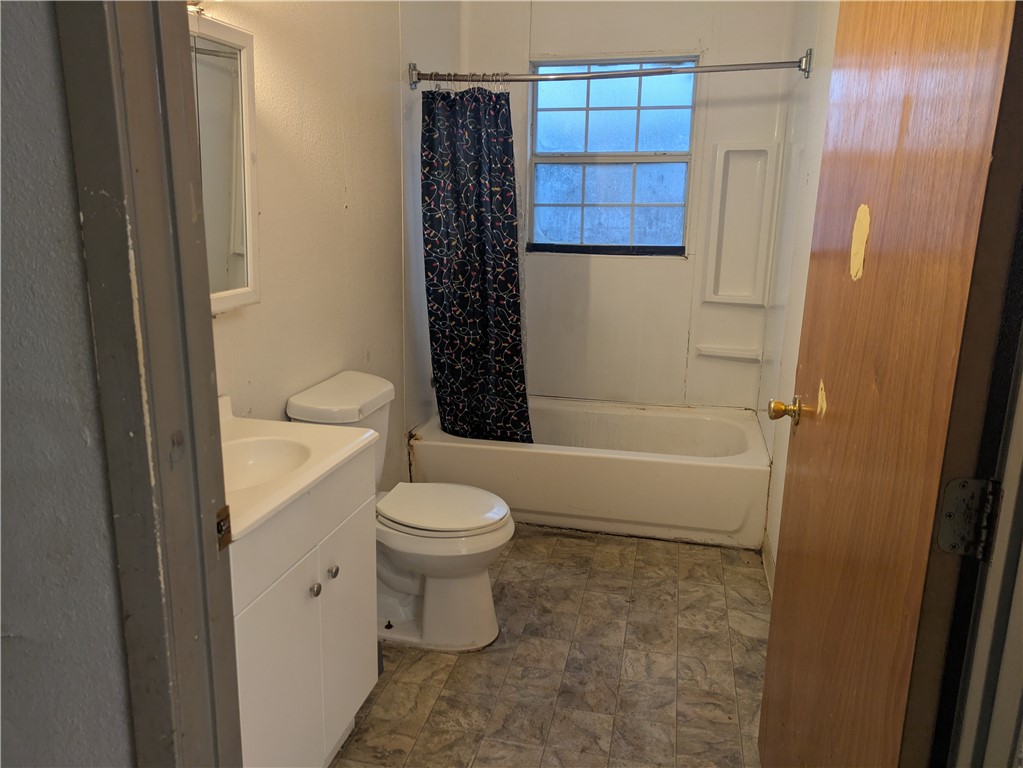 822 Olivo St Property Photo 6