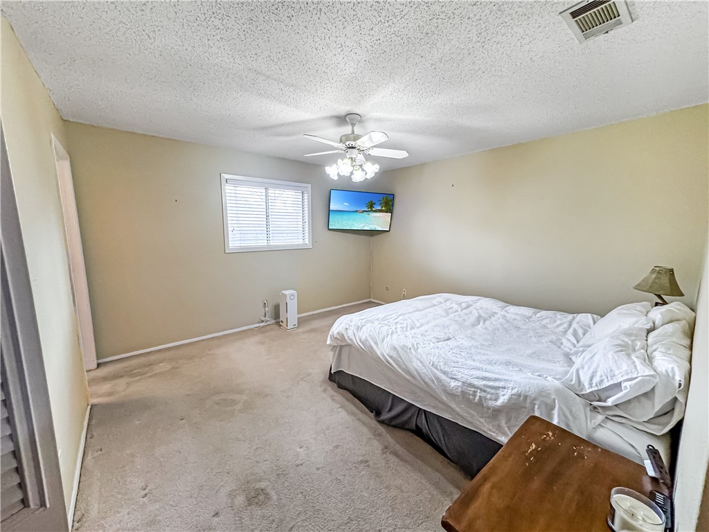 1600 Fairdale St Property Photo 7