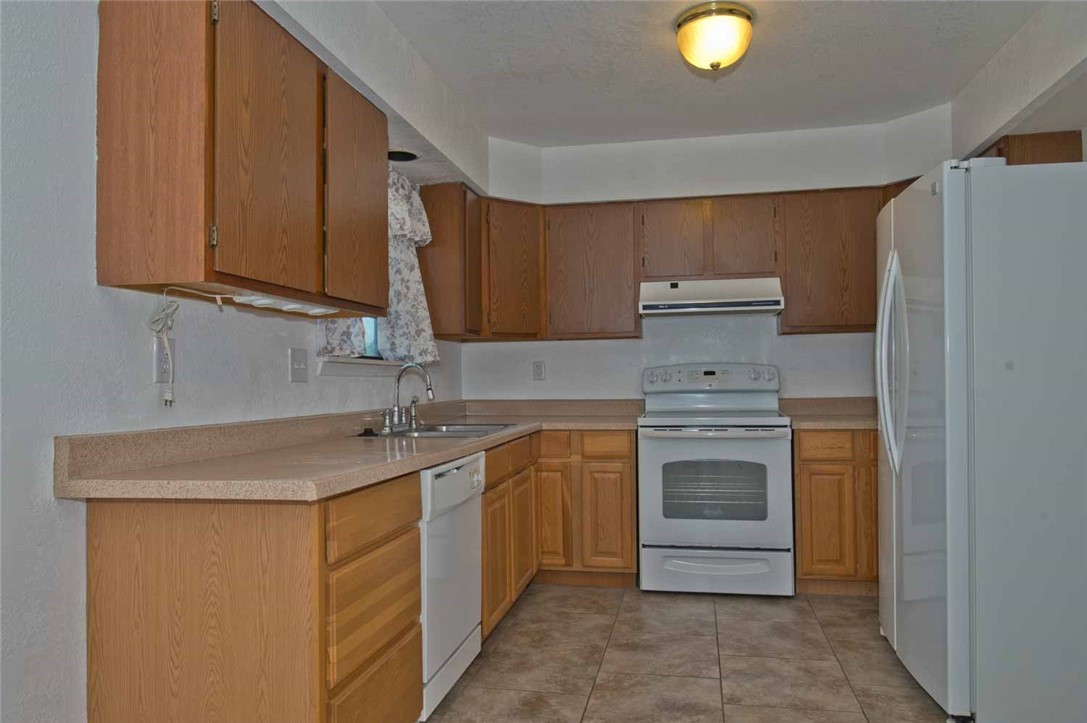3442 Laguna Shores Property Photo 8