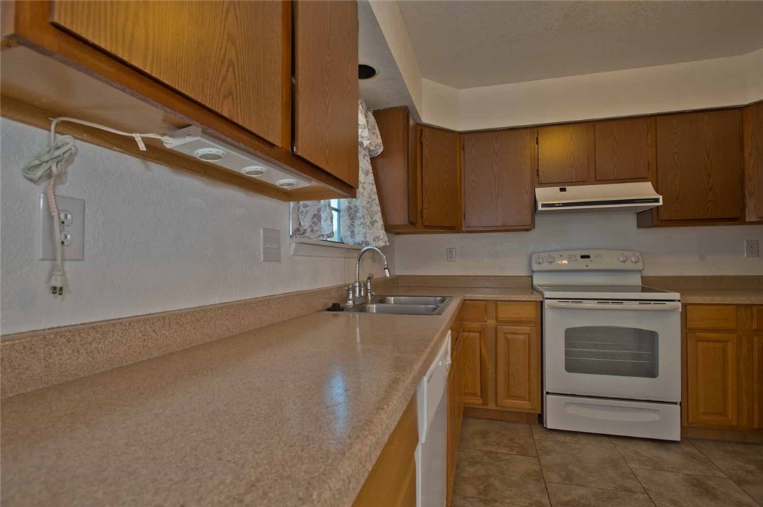 3442 Laguna Shores Property Photo 9