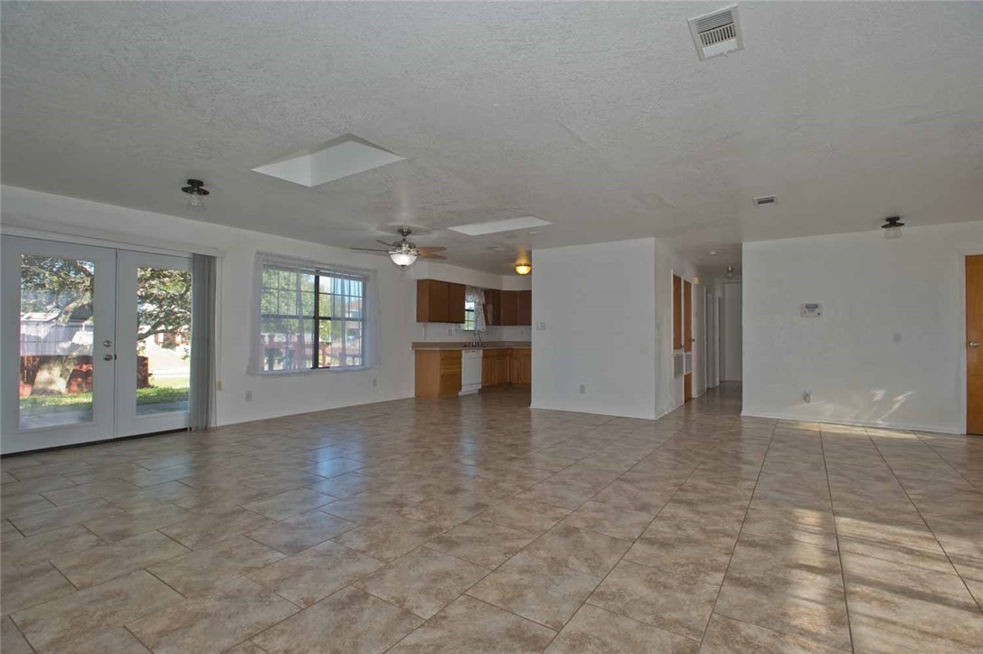 3442 Laguna Shores Property Photo 10