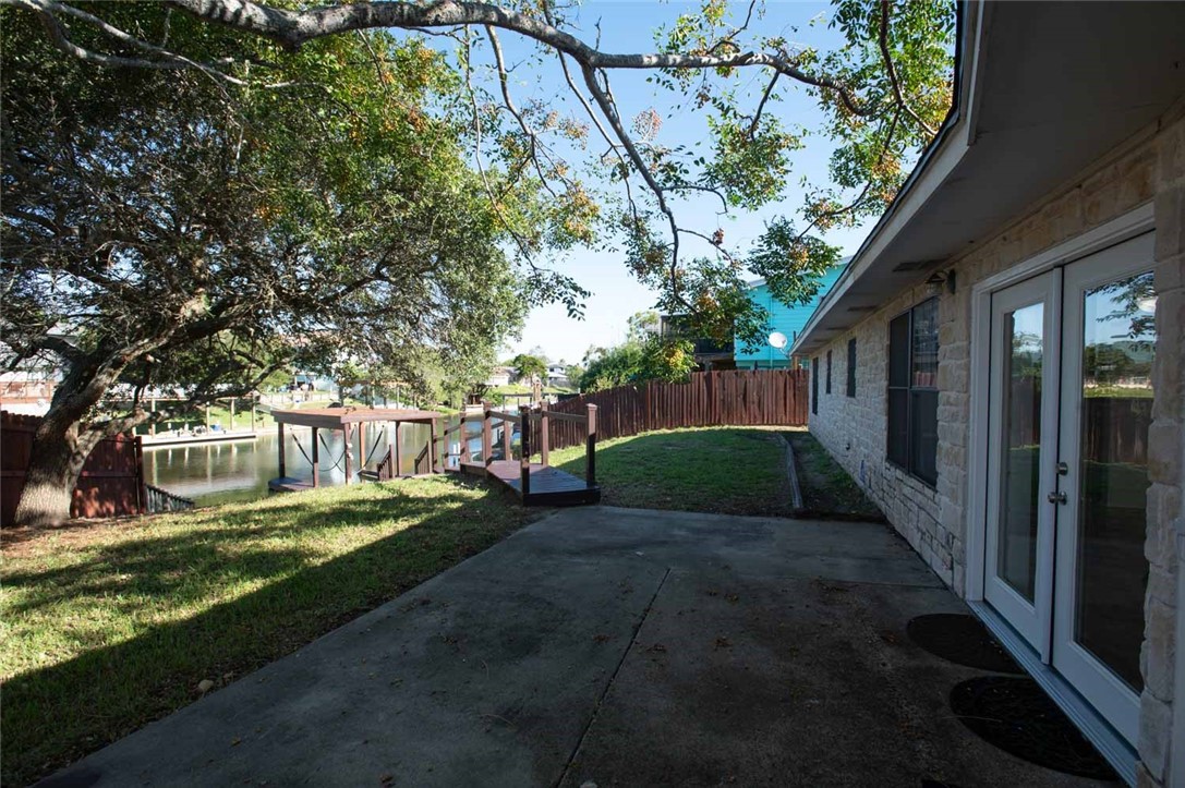 3442 Laguna Shores Property Photo 11