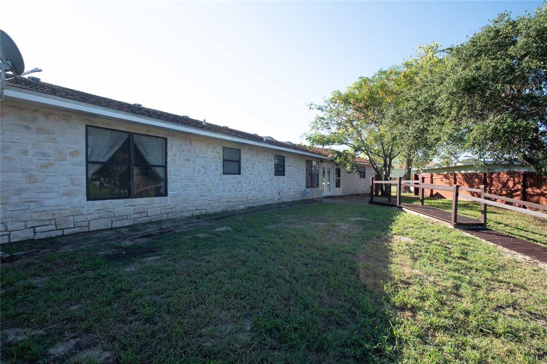 3442 Laguna Shores Property Photo 12