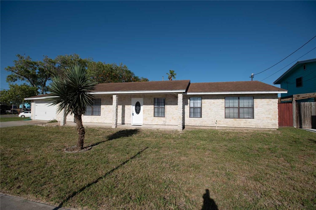 3442 Laguna Shores Property Photo 14