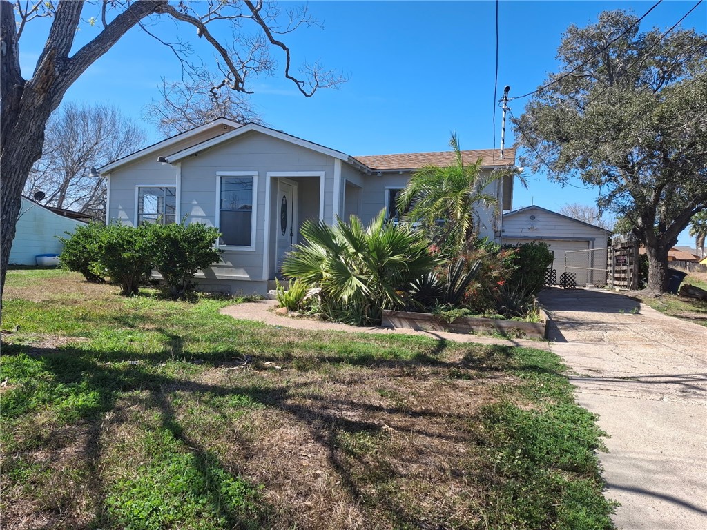 1333 Woodlawn Dr Property Photo 1