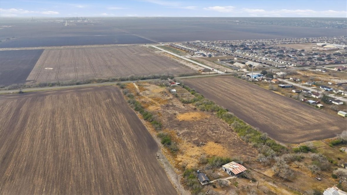 1620 Rand Morgan Property Photo 3