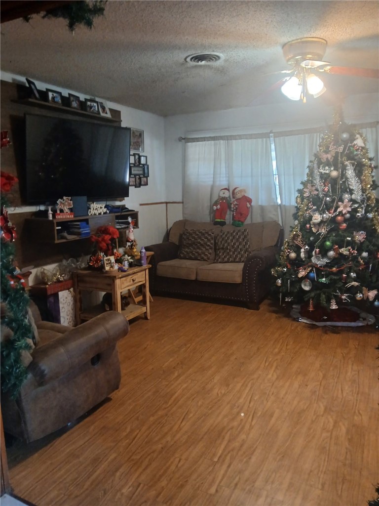 1620 Rand Morgan Property Photo 18