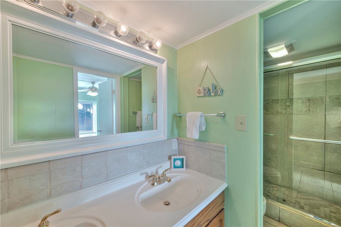 700 Island Retreat Ct 109 Property Photo 14