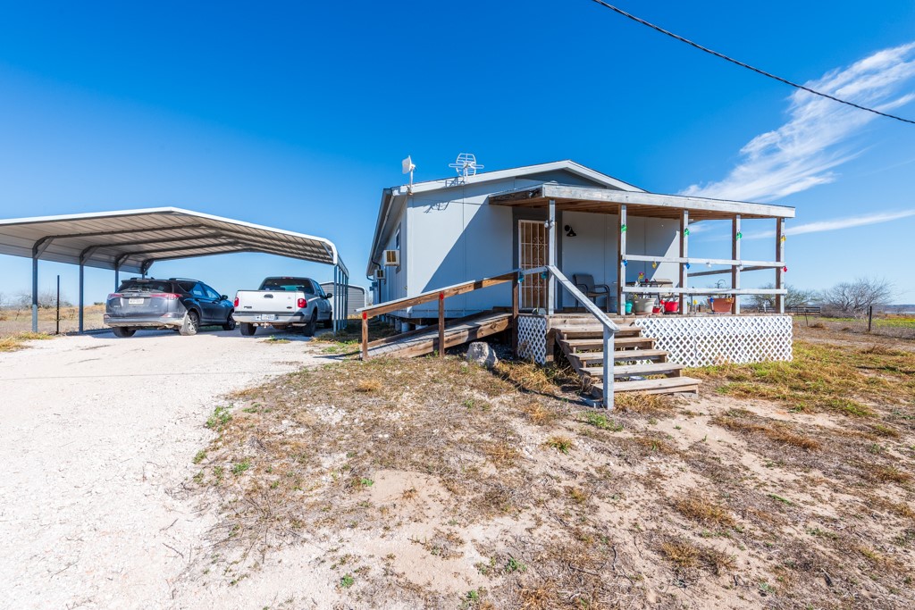 147 Lago Dr Property Photo 3