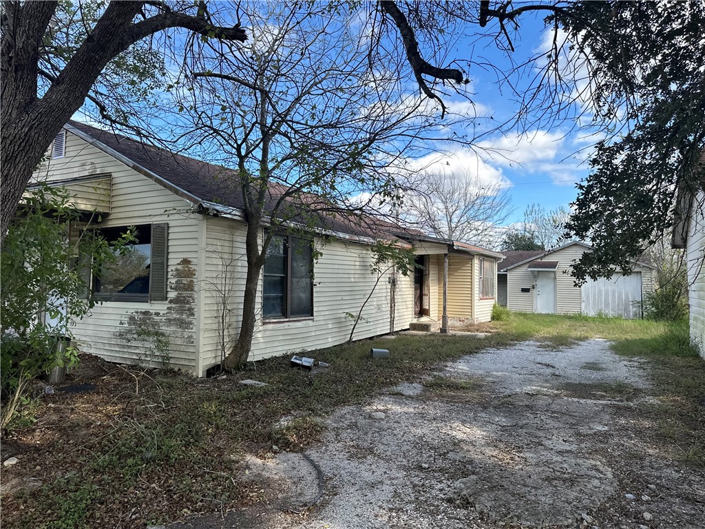510 James St Property Photo 3
