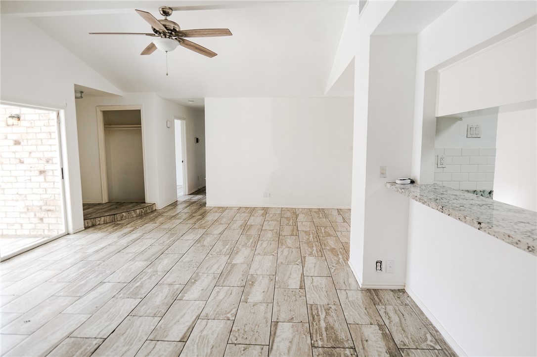 1314 Harbor Lights Dr Property Photo 16