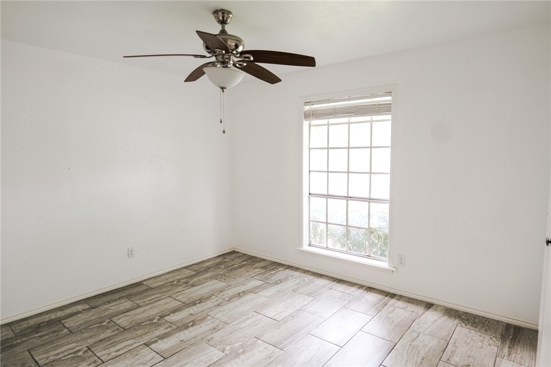 1314 Harbor Lights Dr Property Photo 27