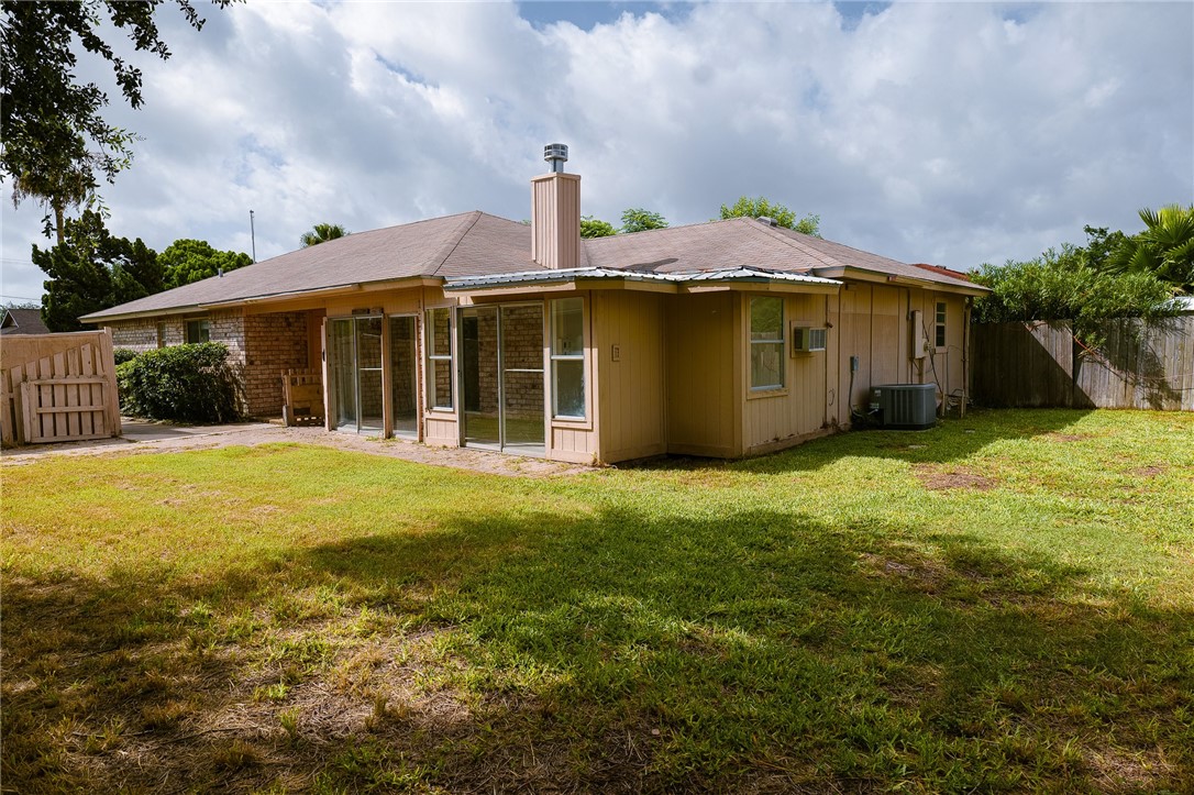 1314 Harbor Lights Dr Property Photo 34