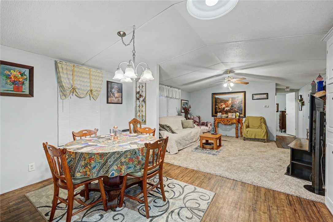 313 Rowe St Property Photo 10