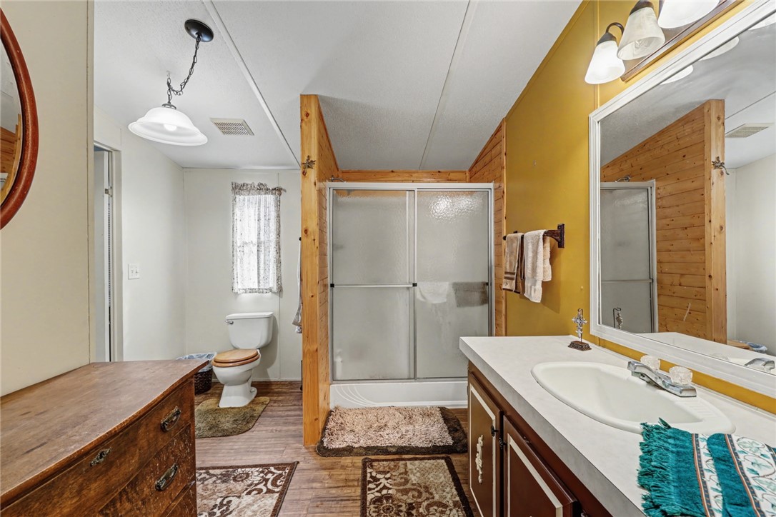 313 Rowe St Property Photo 18
