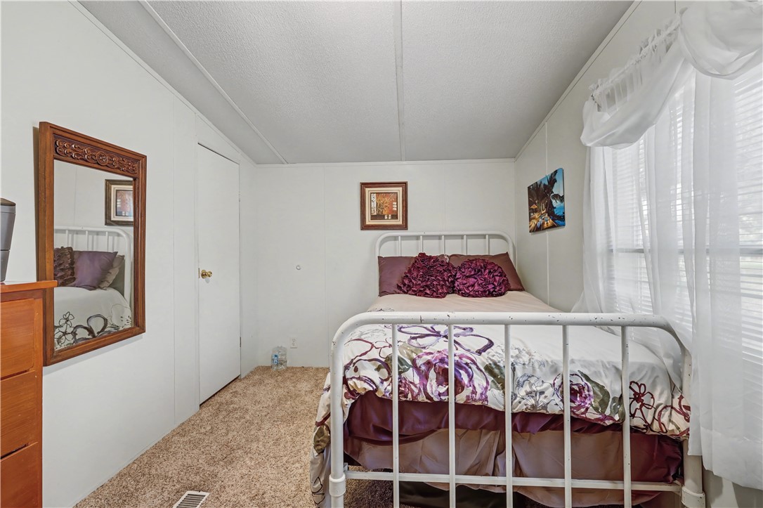 313 Rowe St Property Photo 23