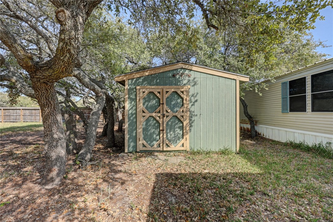 313 Rowe St Property Photo 31