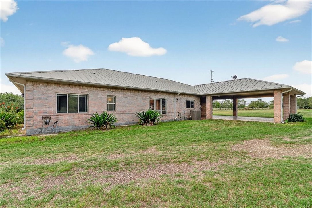 5593 Westlake Dr Property Photo 3