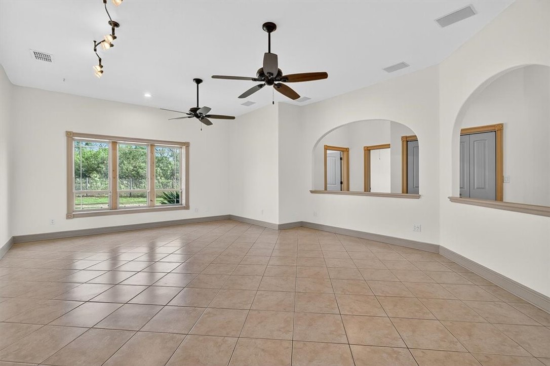 5593 Westlake Dr Property Photo 5