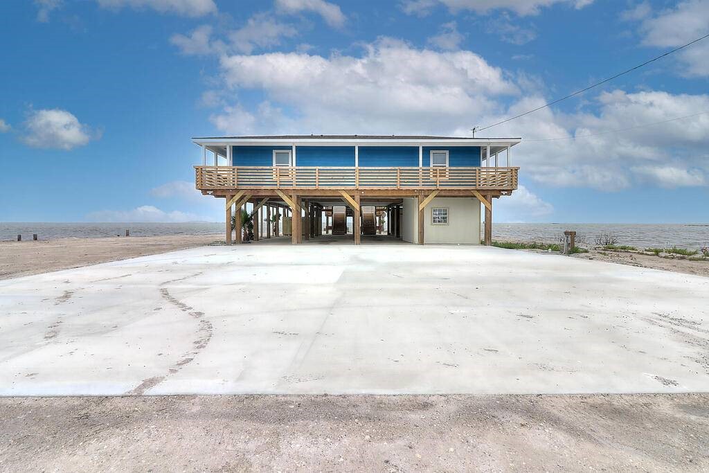 2445 Laguna Shores Property Photo 1