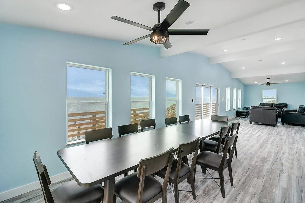 2445 Laguna Shores Property Photo 9