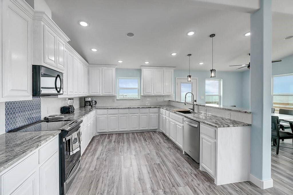 2445 Laguna Shores Property Photo 12