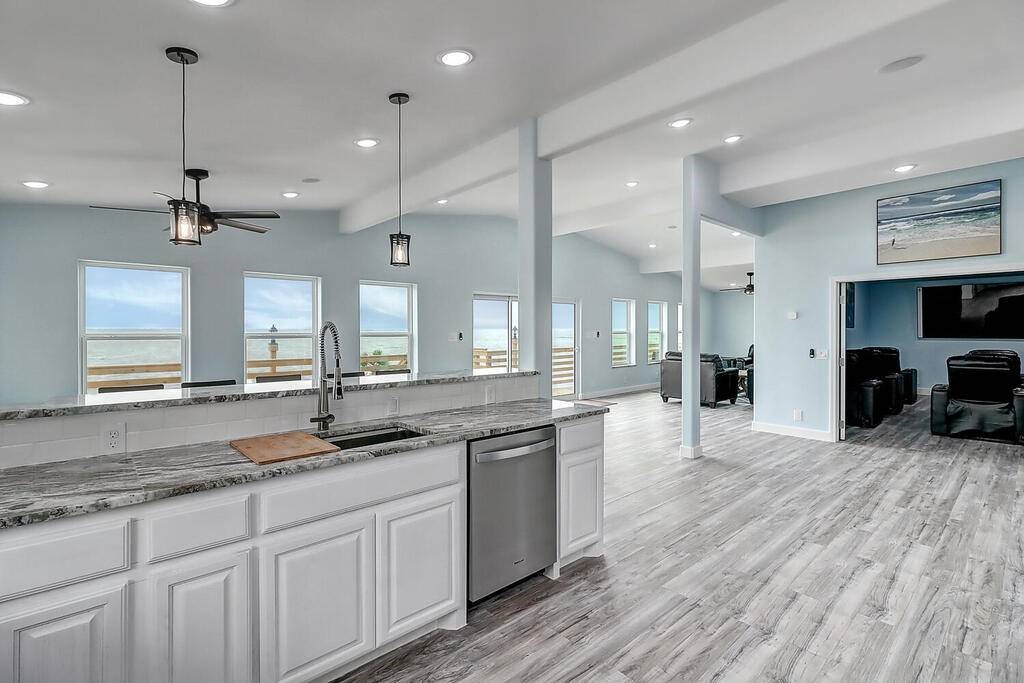 2445 Laguna Shores Property Photo 13
