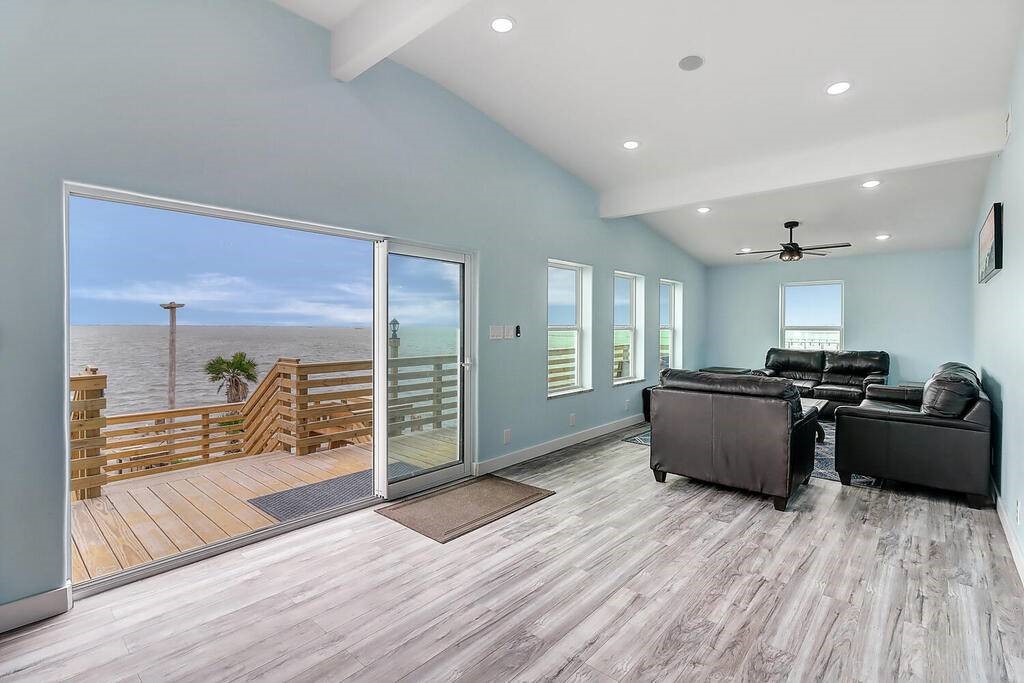2445 Laguna Shores Property Photo 15