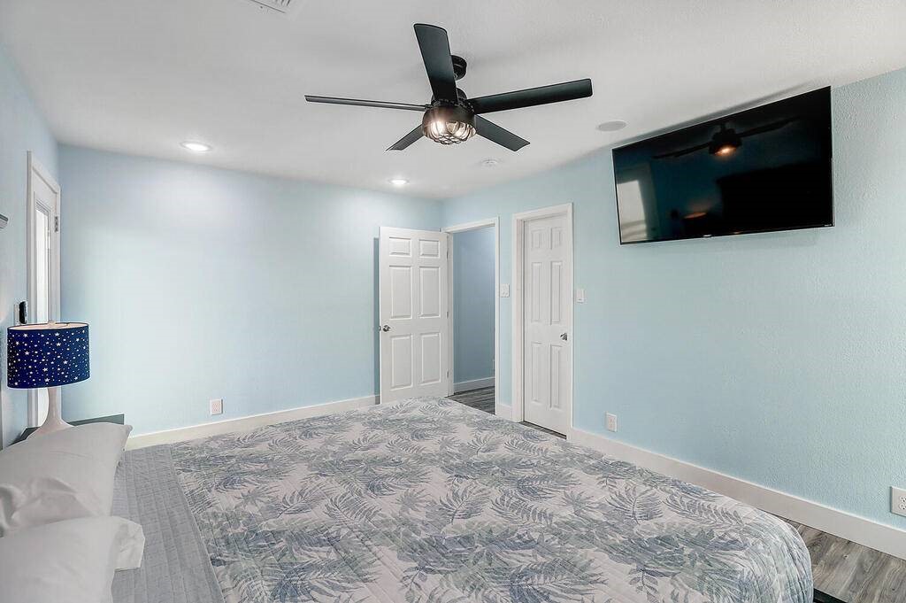 2445 Laguna Shores Property Photo 18