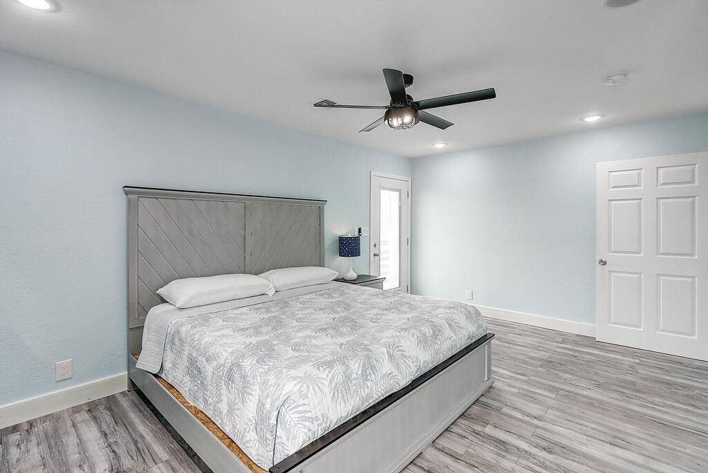 2445 Laguna Shores Property Photo 19