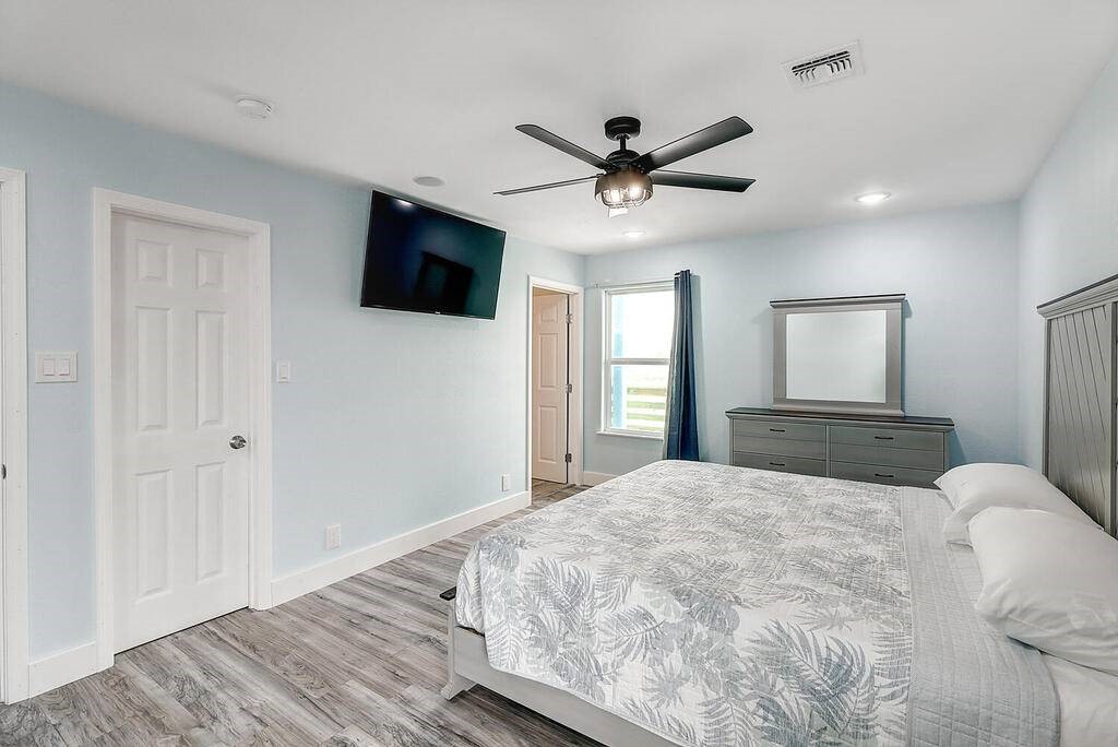 2445 Laguna Shores Property Photo 24