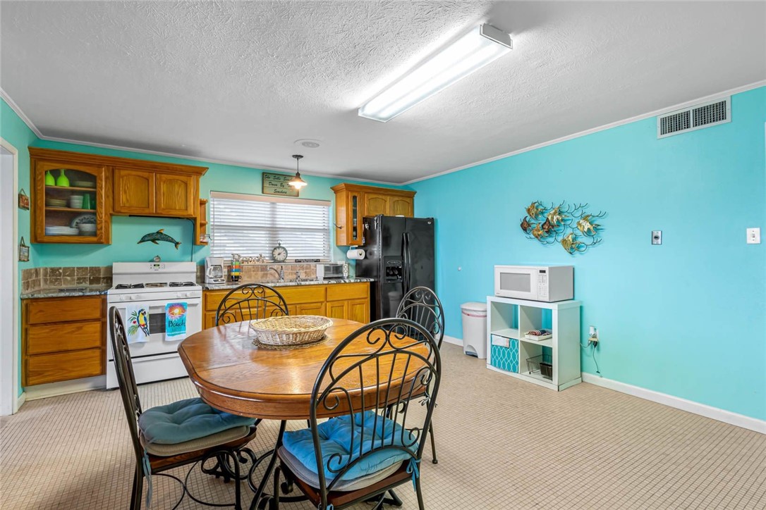 100 Bayshore Dr Property Photo 25