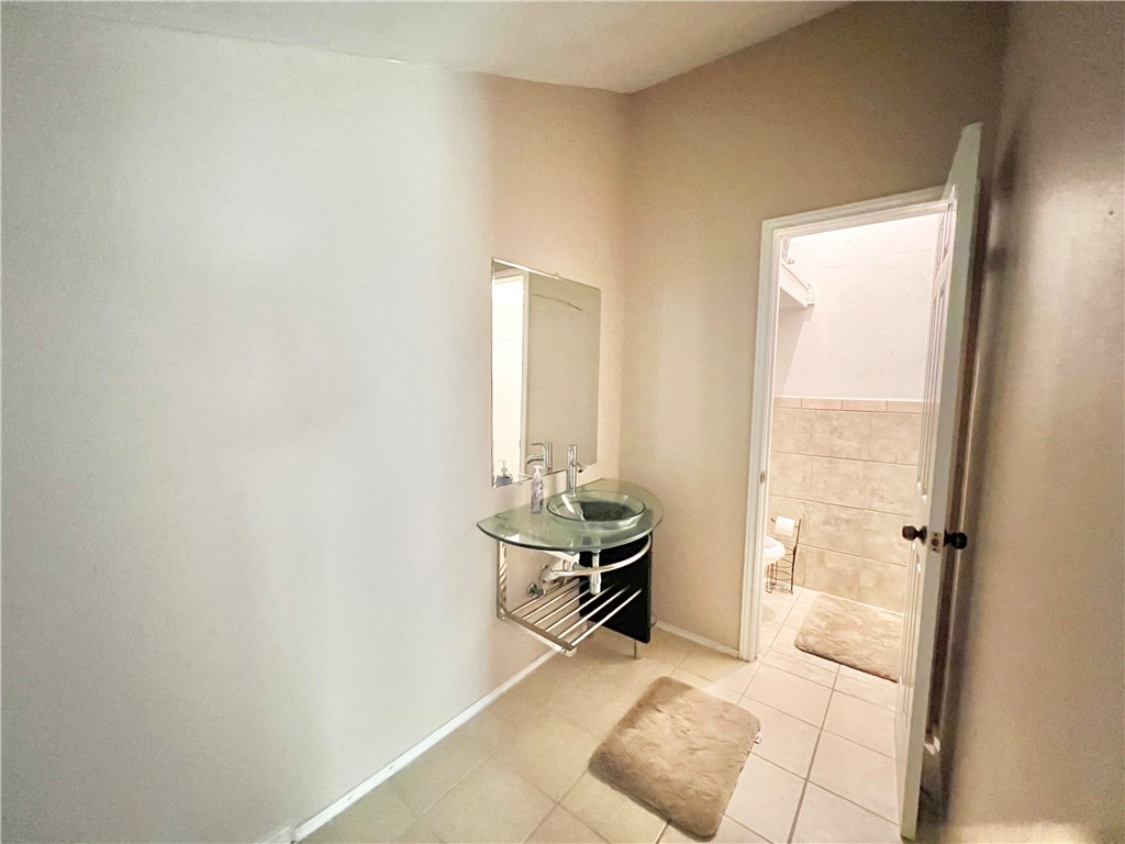 7122 Premont Dr F202 Property Photo 26
