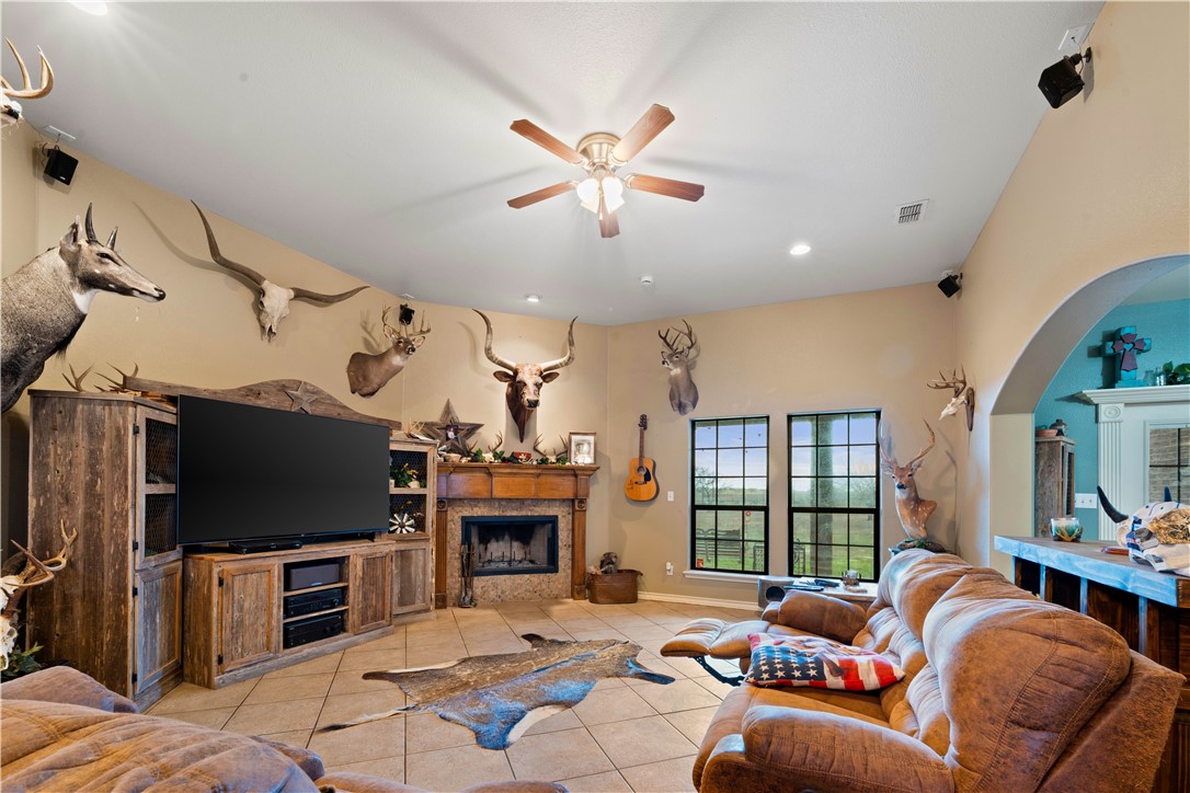 790 Fm 70 Property Photo 3