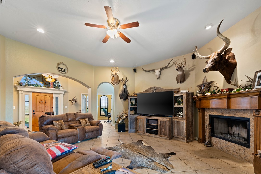 790 Fm 70 Property Photo 4