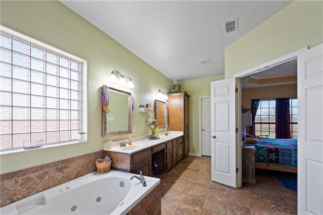 790 Fm 70 Property Photo 14