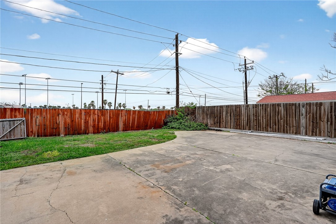 6810 Sahara Dr Property Photo 36