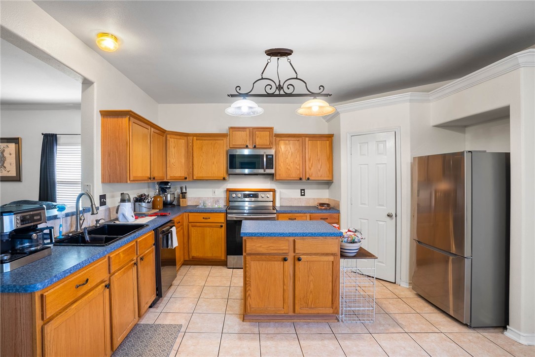 2045 Spanish Trail Property Photo 4