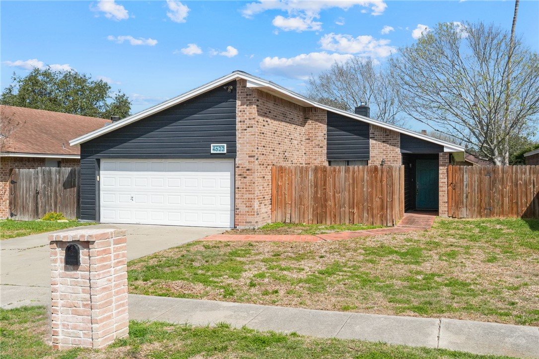 472367 Property Photo 1