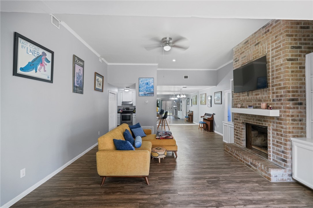 472367 Property Photo 8