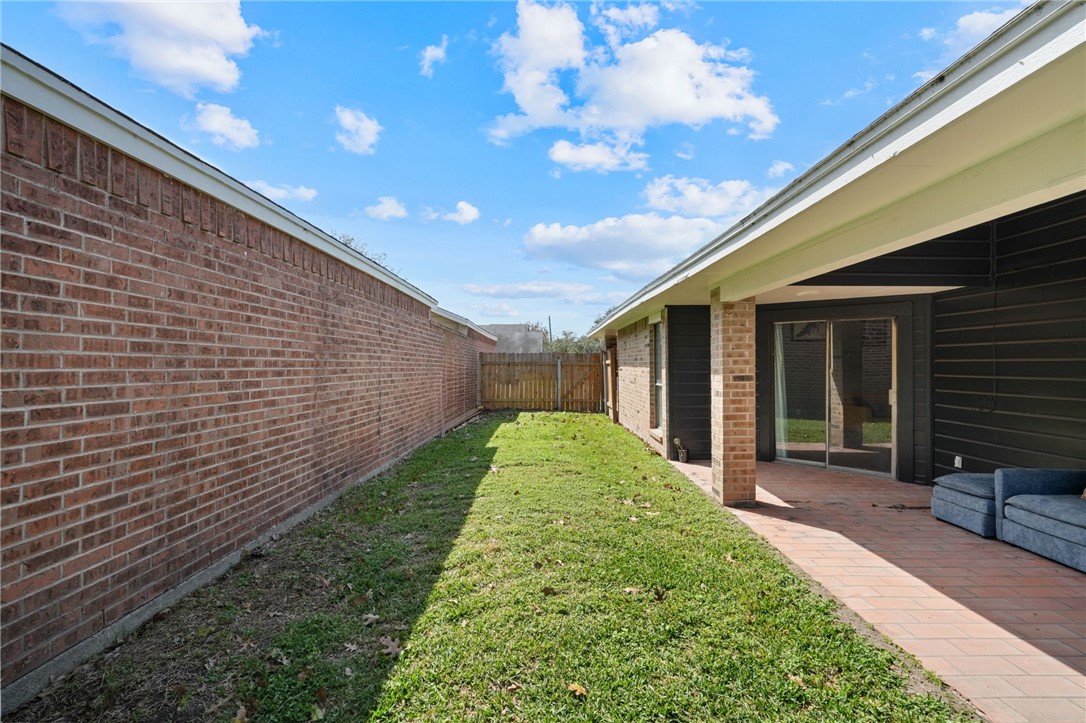 472367 Property Photo 12