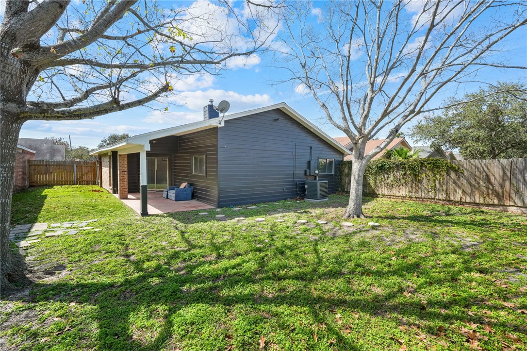 472367 Property Photo 13