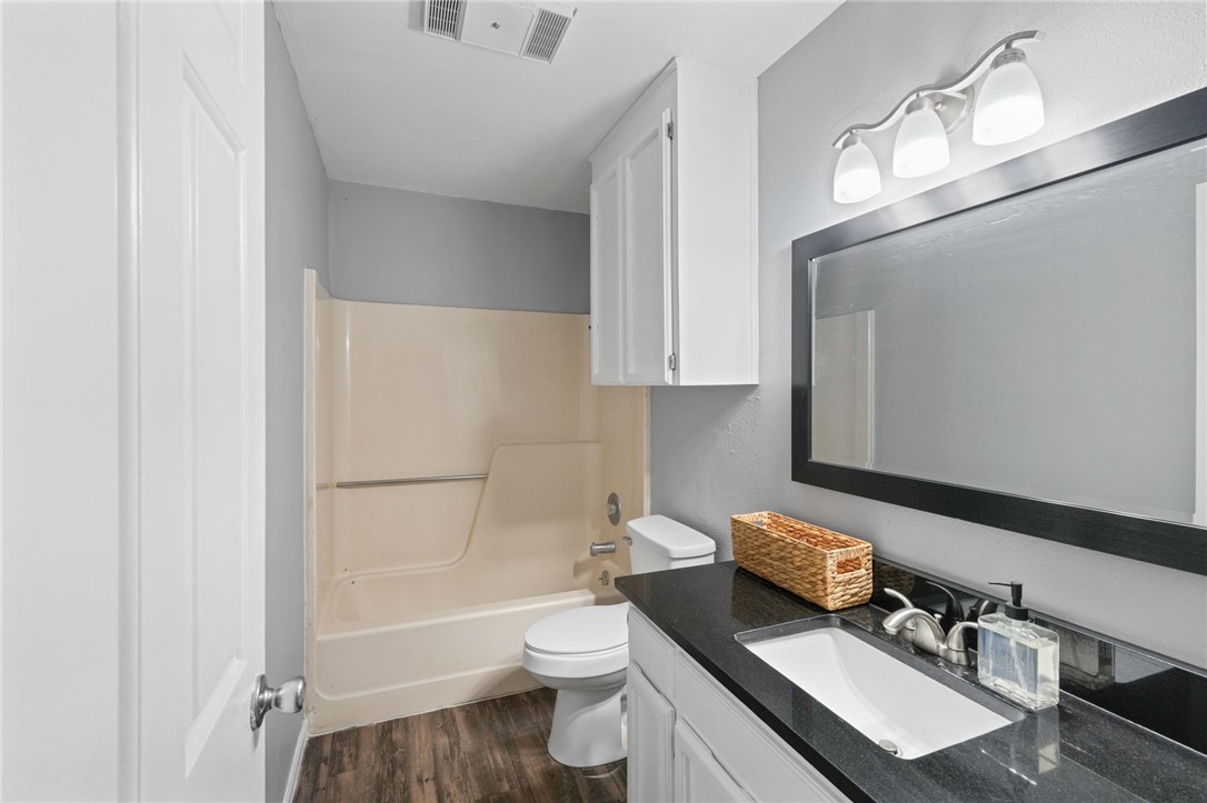 472367 Property Photo 15