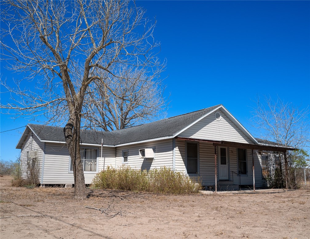 1580 Middle Property Photo 2