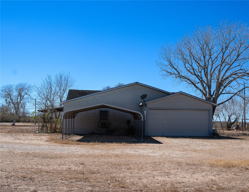 1580 Middle Property Photo 4
